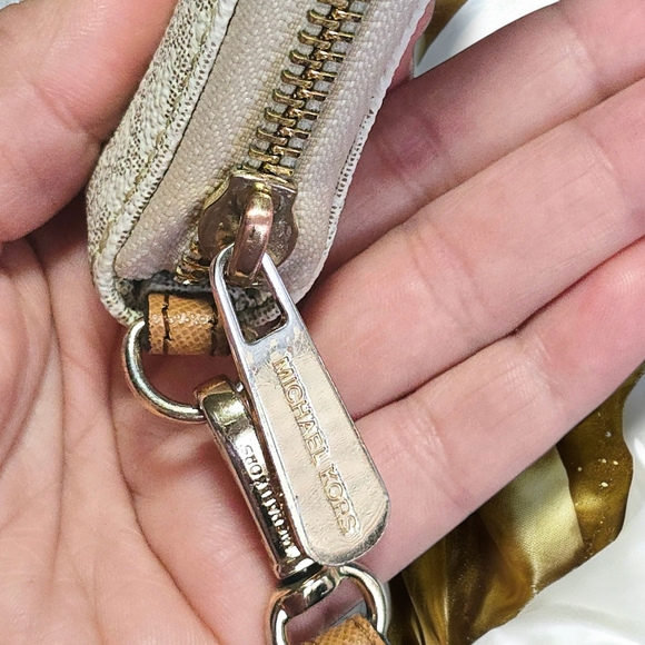 Michael Kors Jet Set Travel Wristlet Wallet - Logo Canvas Beige β¨ - Picture 7 of 13